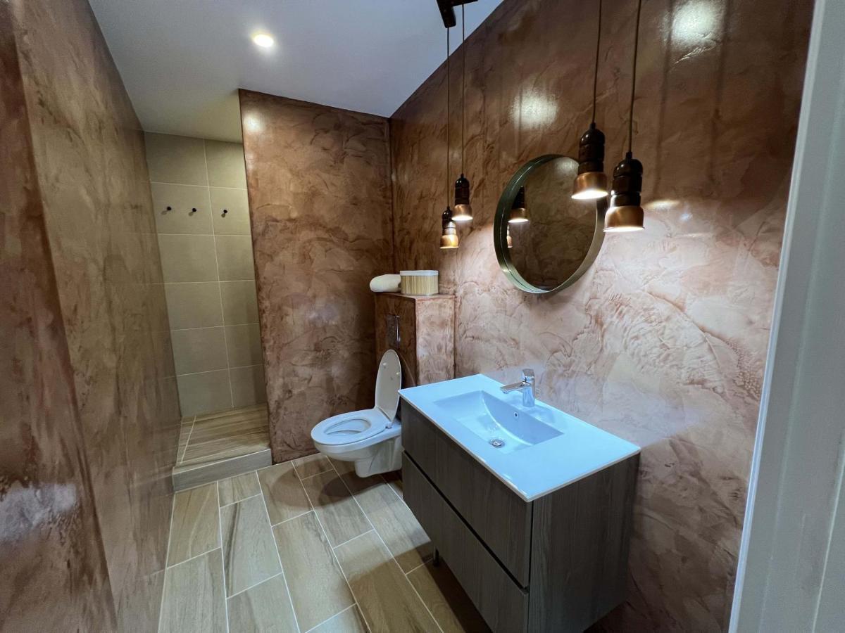 Bel Appartement Au Centre Du Vieux ชัวญี ภายนอก รูปภาพ