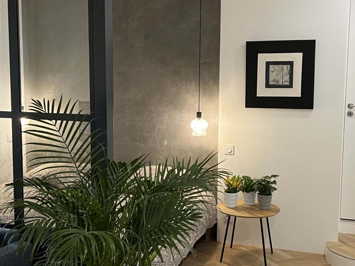 Bel Appartement Au Centre Du Vieux ชัวญี ภายนอก รูปภาพ