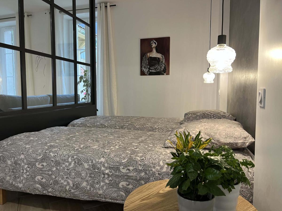 Bel Appartement Au Centre Du Vieux ชัวญี ภายนอก รูปภาพ