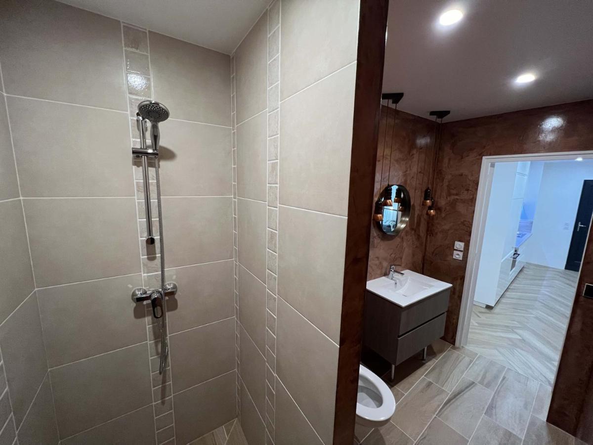 Bel Appartement Au Centre Du Vieux ชัวญี ภายนอก รูปภาพ